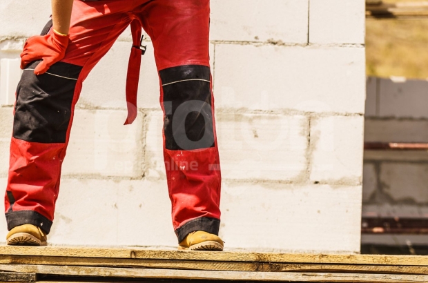 pantalones hombre trabajador